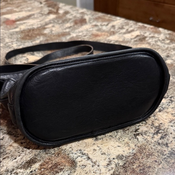 Vintage COACH BLEECKER 4153 Smooth Leather Bucket Shoulder Bag Handbag BLACK - Picture 2 of 5